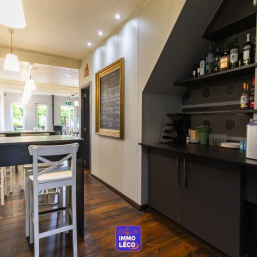 BELLE OPPORTUNITE A SAISIR : BAR A BURGERS &amp; PATES comprenant immeuble + fonds de commerce